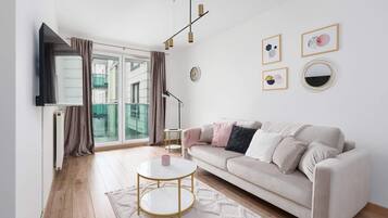 テレビ、書斎 / ワークスペース