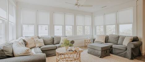 Televisión, oficina