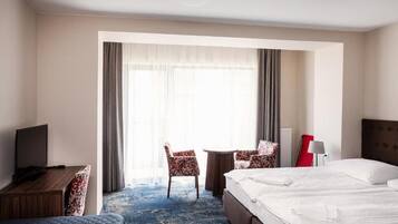 In-room safe, desk, iron/ironing board, free WiFi