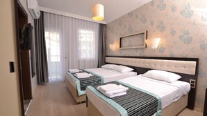 Standard Twin Room | Minibar, WiFi (surcharge), bed sheets - Rios Latte Beach Hotel  (Kemer)