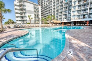 屋内プール、温水プール