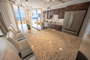 Fridge, microwave, oven, stovetop