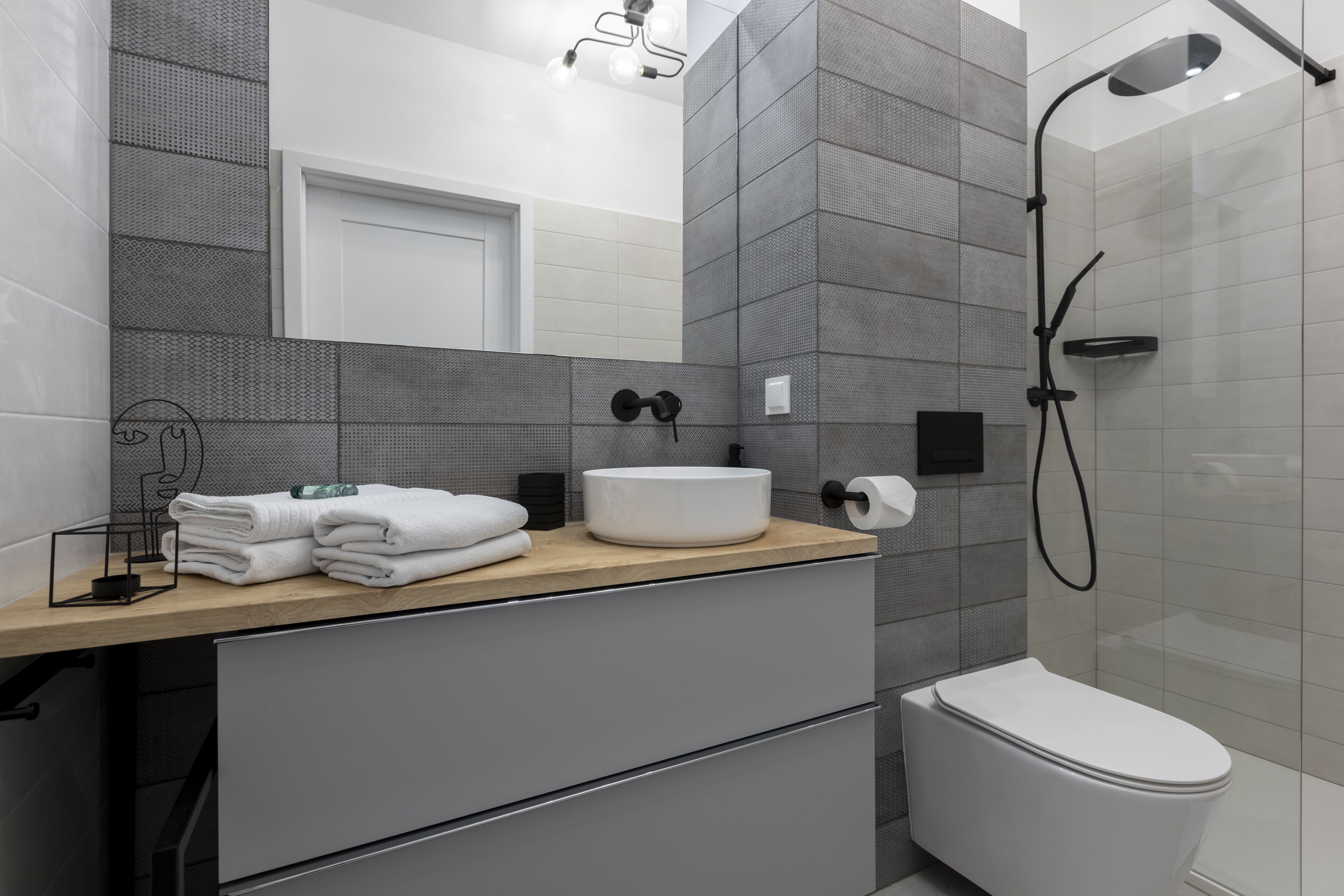 Standard Studio Suite | Bathroom