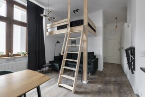 Standard-Studiosuite | Bügeleisen/Bügelbrett, kostenloses WLAN