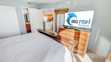 Iron/ironing board, WiFi, bed sheets