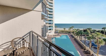 Experience a Coastal Paradise, Breathtaking Views