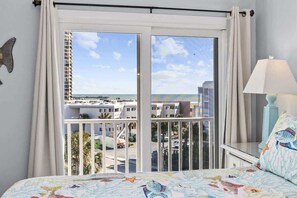 3 quartos, ferros/tábuas de passar roupa, Wi-Fi, roupa de cama