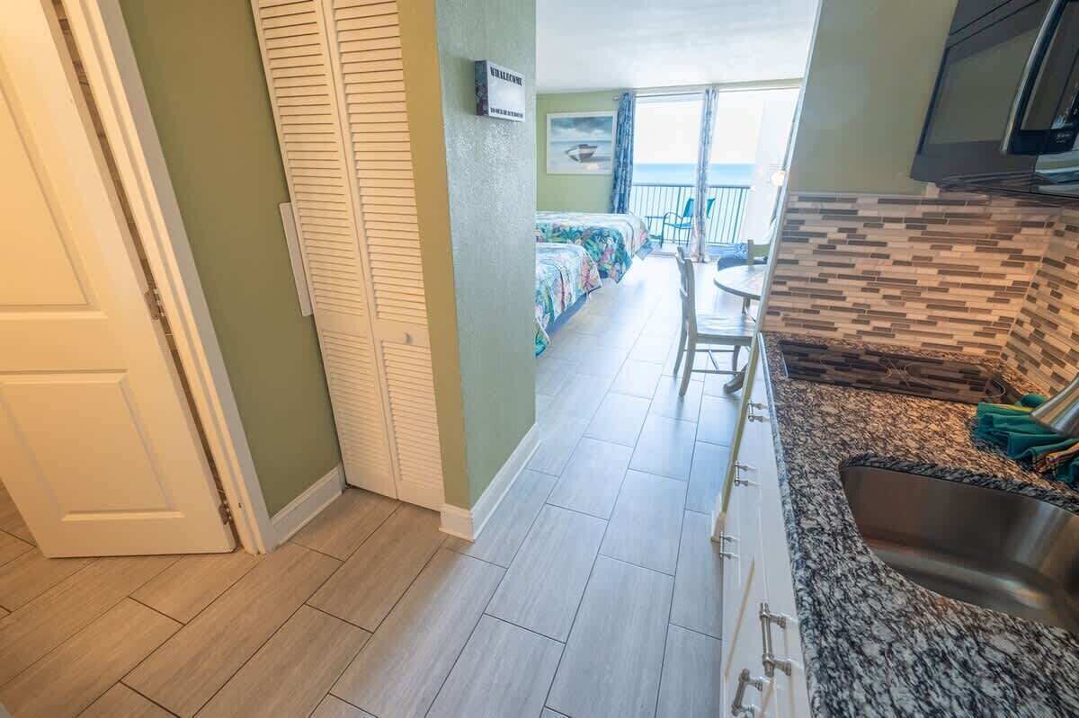 1 habitación, escritorio, tabla de planchar con plancha y wifi gratis 