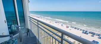 3BR condo w/ oceanview balcony & pools
