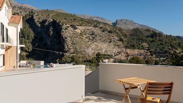 Exclusieve tweepersoonskamer, uitzicht op tuin | Terras