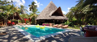 ライオンズ ラグジュアリー エコリゾート & スパ