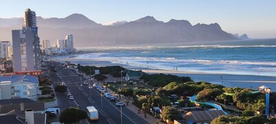 Beach Apartment 145m2, daily sunset, False Bay view, TOP location