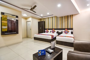 Family Room | Egyptian cotton sheets, premium bedding, in-room safe, desk