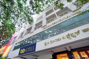 Exterior - Fabhotel Grk Comforts (Bengaluru)