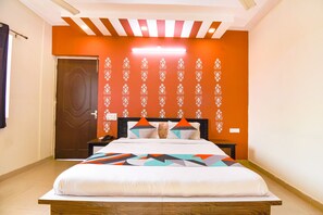 Egyptian cotton sheets, premium bedding, in-room safe, desk - Fabexpress Bzoie Heritage (Dehradun)