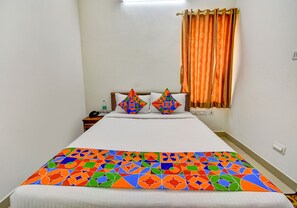 Egyptian cotton sheets, premium bedding, in-room safe, desk - FabHotel P.A.S Residency (Chennai)