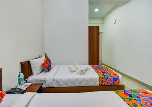 Deluxe Room | Egyptian cotton sheets, premium bedding, in-room safe, desk - FabHotel P.A.S Residency (Chennai)