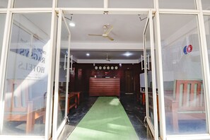 숙박 시설 입구