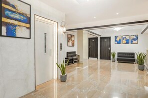 Lobby - Fabhotel Imperial Regency (Indore)