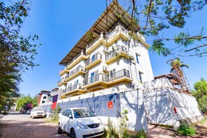 Parking - Fabhotel Shree Sai Residency (Mawal)