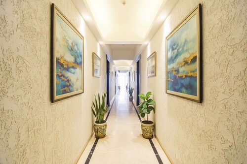 Fabhotel Shree Sai Residency