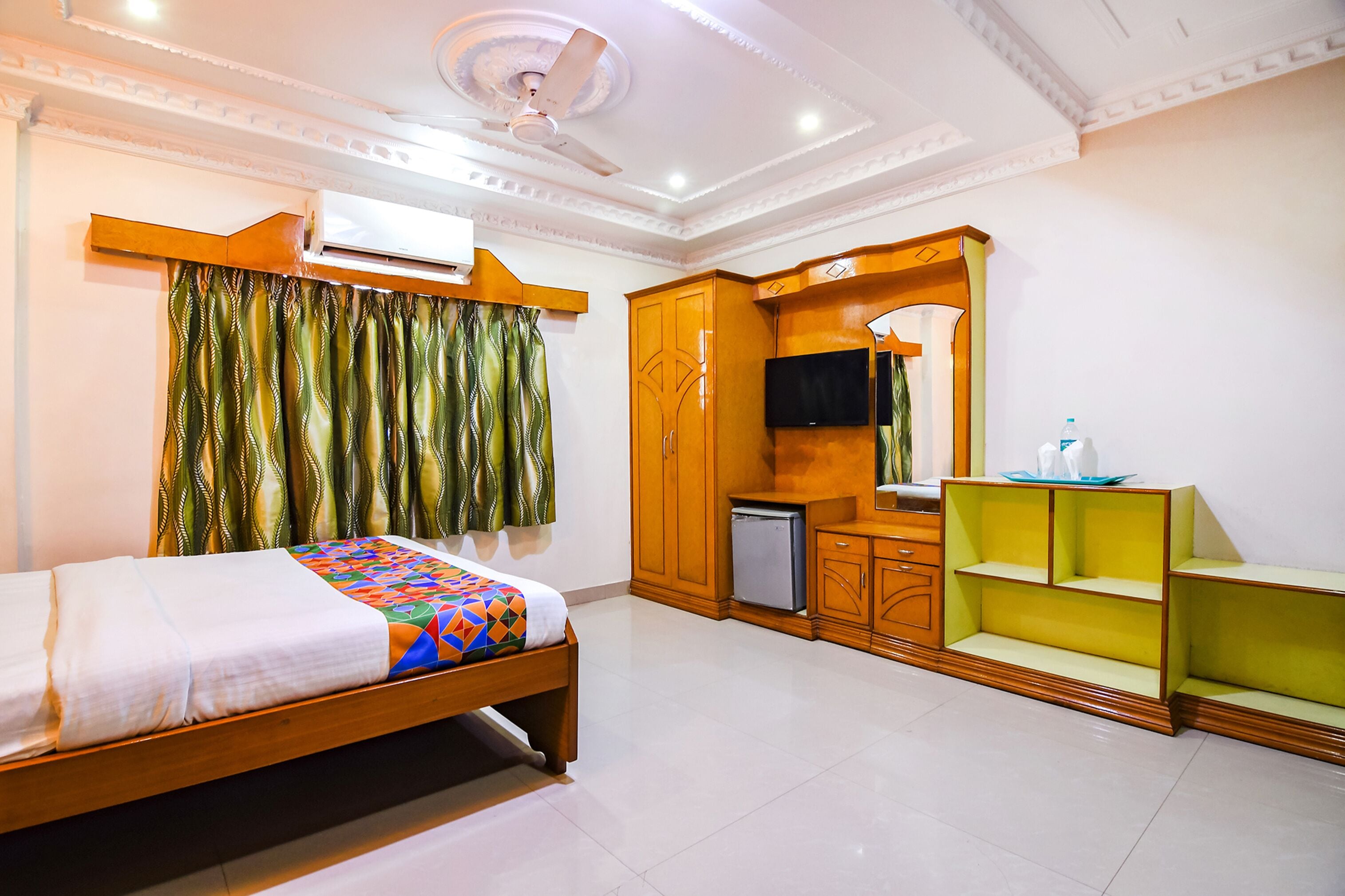 Photo - FabHotel Wild Orchid - 800m from Medica Superspecialty Hospital