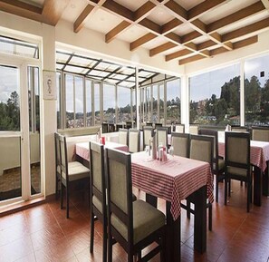 Restaurant - Fabhotel Sholas Residency I (Ootacamund)