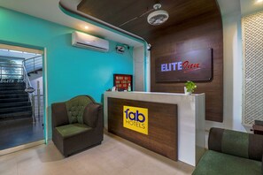 Reception - Fabhotel Elite Inn (Thiruvananthapuram)