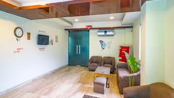 Área de estar no saguão