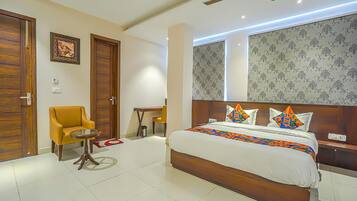 Habitación ejecutiva | Sábanas de algodón egipcio, ropa de cama de alta calidad, caja fuerte