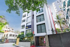 Exterior - FabHotel Ballygunge Luxury - Behind Punjab Club (Kolkata)