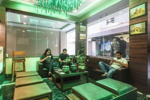 Lobby sitting area - Fabhotel Ganpati 2 (Siliguri)