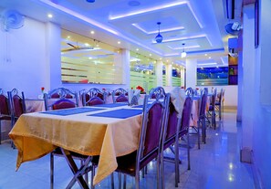 Restaurant - Fabhotel Kanchan Plaza (Jatani)