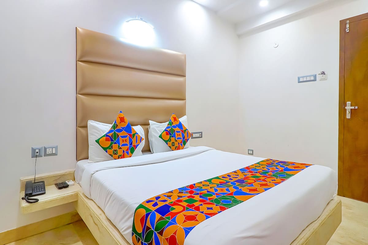 1 bedroom, Egyptian cotton sheets, premium bedding, in-room safe