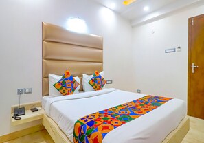 Deluxe Room | Egyptian cotton sheets, premium bedding, in-room safe, desk - Fabhotel Ruklo (Patna)