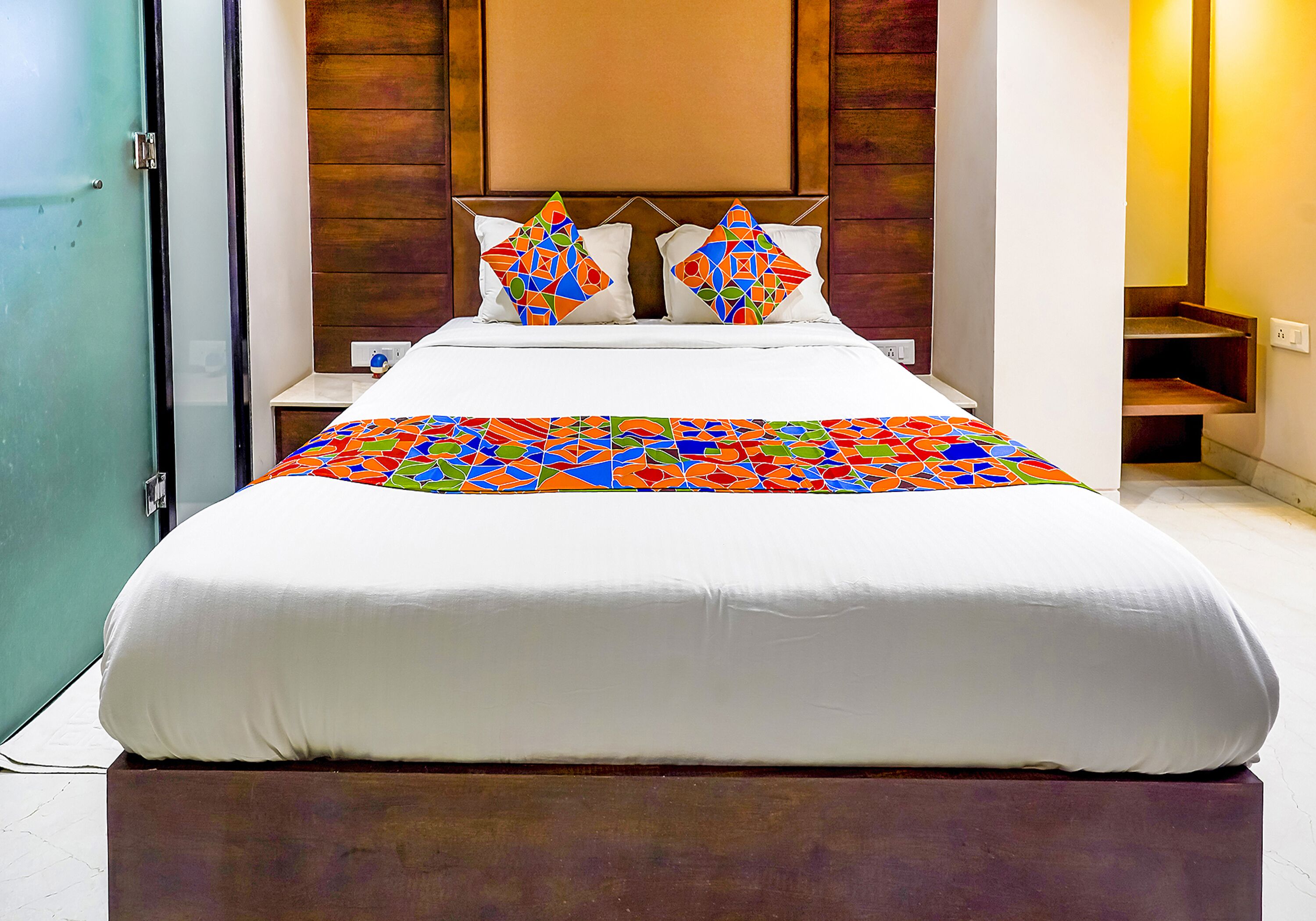 Photo - FabHotel Eros 211 - Nr Sreebhumi