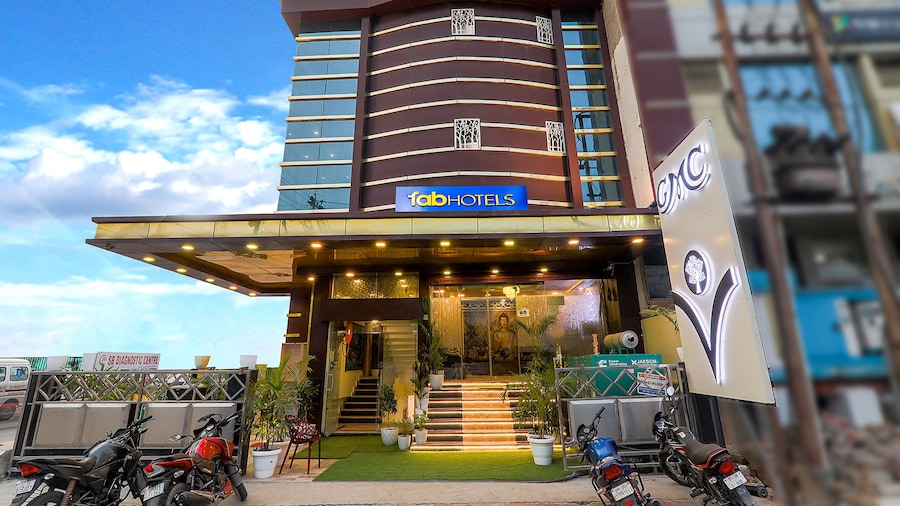 Fabhotel Gmc Grand