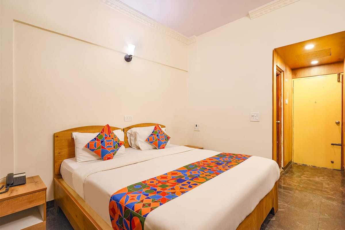 Executive Room | Egyptian cotton sheets, premium bedding, in-room safe, desk