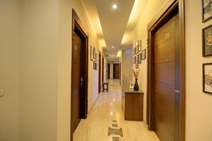 Lobby - Fabhotel Phoenix Hospitality (Gurugram)