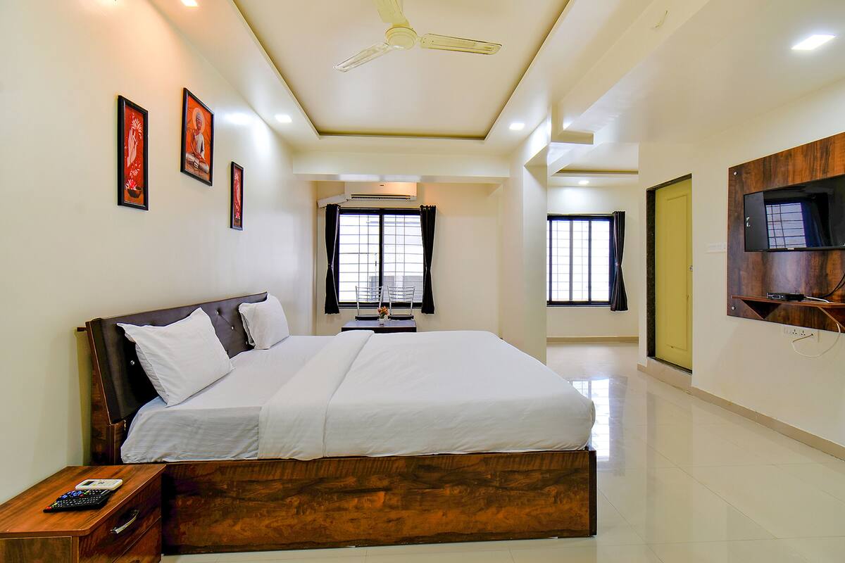 Deluxe-værelse | Egyptiske bomuldslagner, premium-sengetøj, pengeskab på værelset