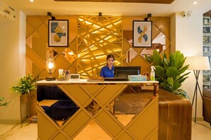 Reception - Fabhotel California Heights (Amritsar)