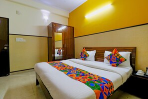 Egyptian cotton sheets, premium bedding, in-room safe, desk - FabHotel Elite Peak (Noida)