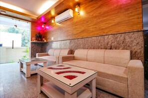 Interior - Fabhotel Elite Park (Noida)