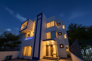 Property entrance - Fabhotel Oyster Villa (Gurugram)