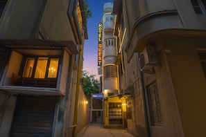 Exterior - FabHotel Quest (Kolkata)