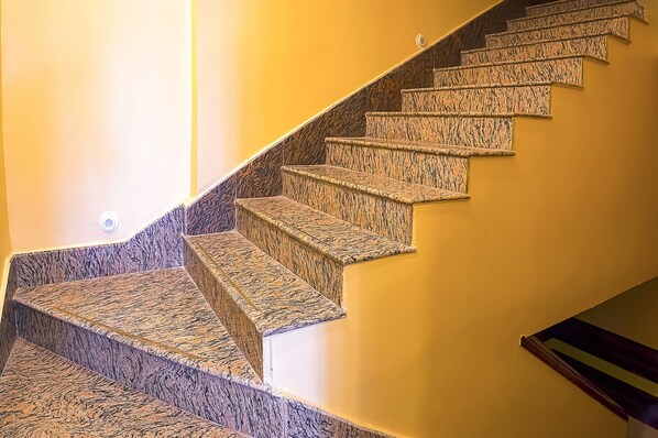 Lobby - FabHotel Quest (Kolkata)