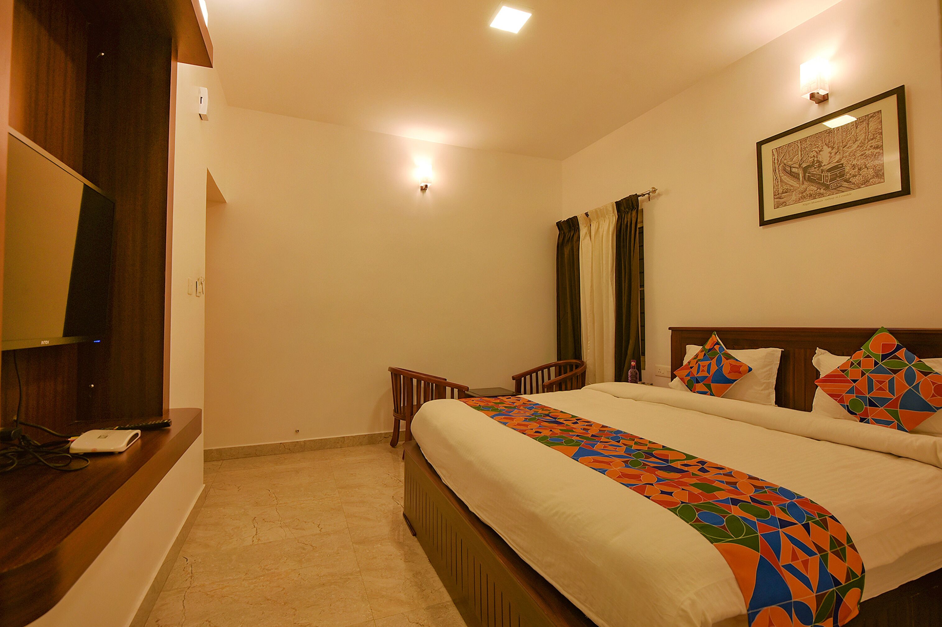 Premium Room | Egyptian cotton sheets, premium bedding, in-room safe, desk