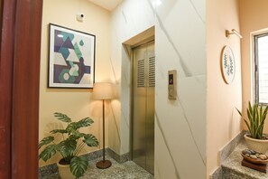 Elevator - Fabhotel Amar Raj Inn (Baruipur)