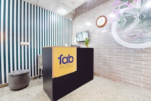 Reception - FabHotel Rushank Palace - Near Jawahar Circle, World Trade Park (Jaipur)