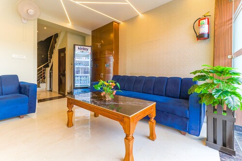 FabHotel Golden Velvet